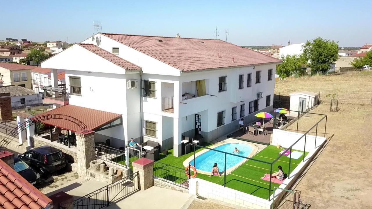 Apartamentos Estrellas De Monfraguee Torrejon el Rubio Exterior photo